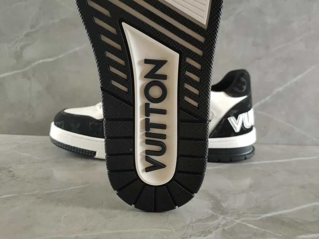 Louis Vuitton Shoe 